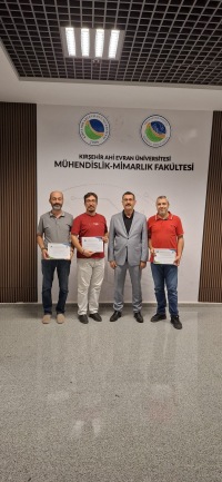 Fakültemiz Öğretim Üyelerine Tescillenen Patentleri İçin Teşekkür Belgesi Takdim Edildi
